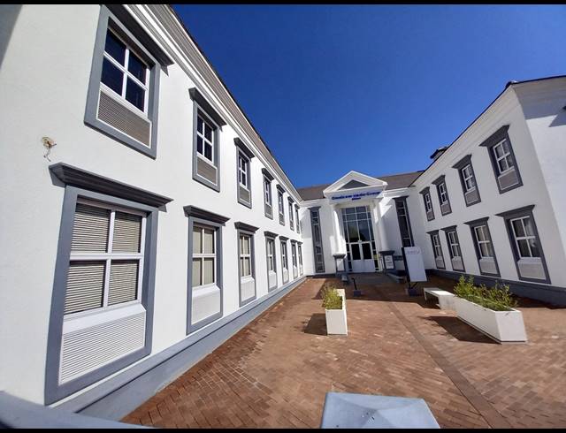561M² OFFICE TO LET IN BRYANSTON